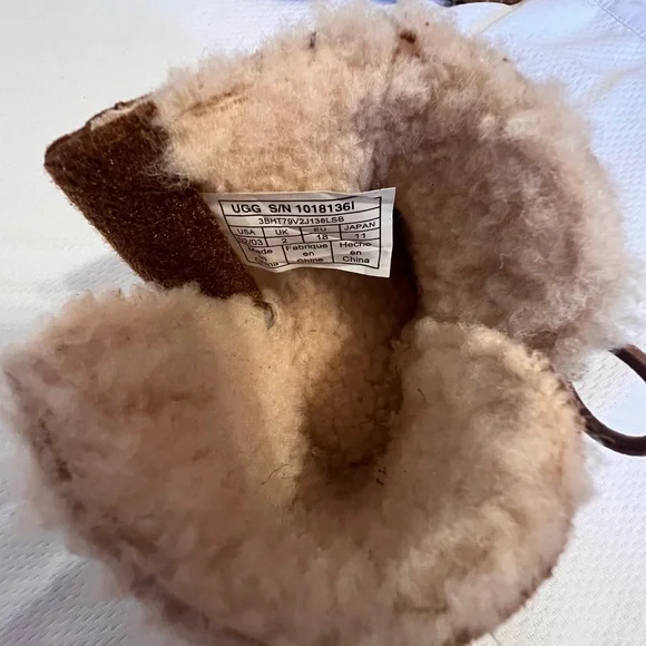UGG Tan Shearling Baby Slippers NW/OT - Picture 7 of 10